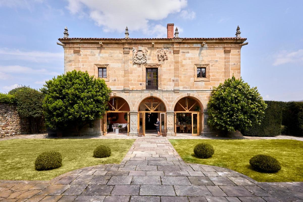 Helguera Palacio Boutique & Antique Vargas Экстерьер фото
